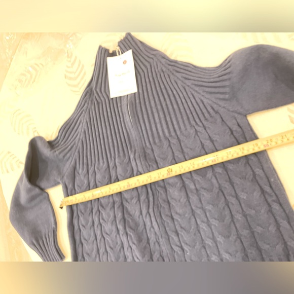 Navy Blue Cable Knit Zip-Up Sweater - Picture 5 of 5